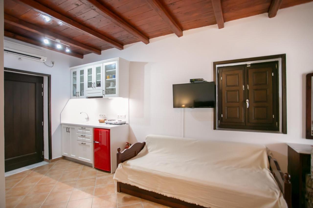 Traditional Apartments Plagiaki Neo Oitilo Ngoại thất bức ảnh