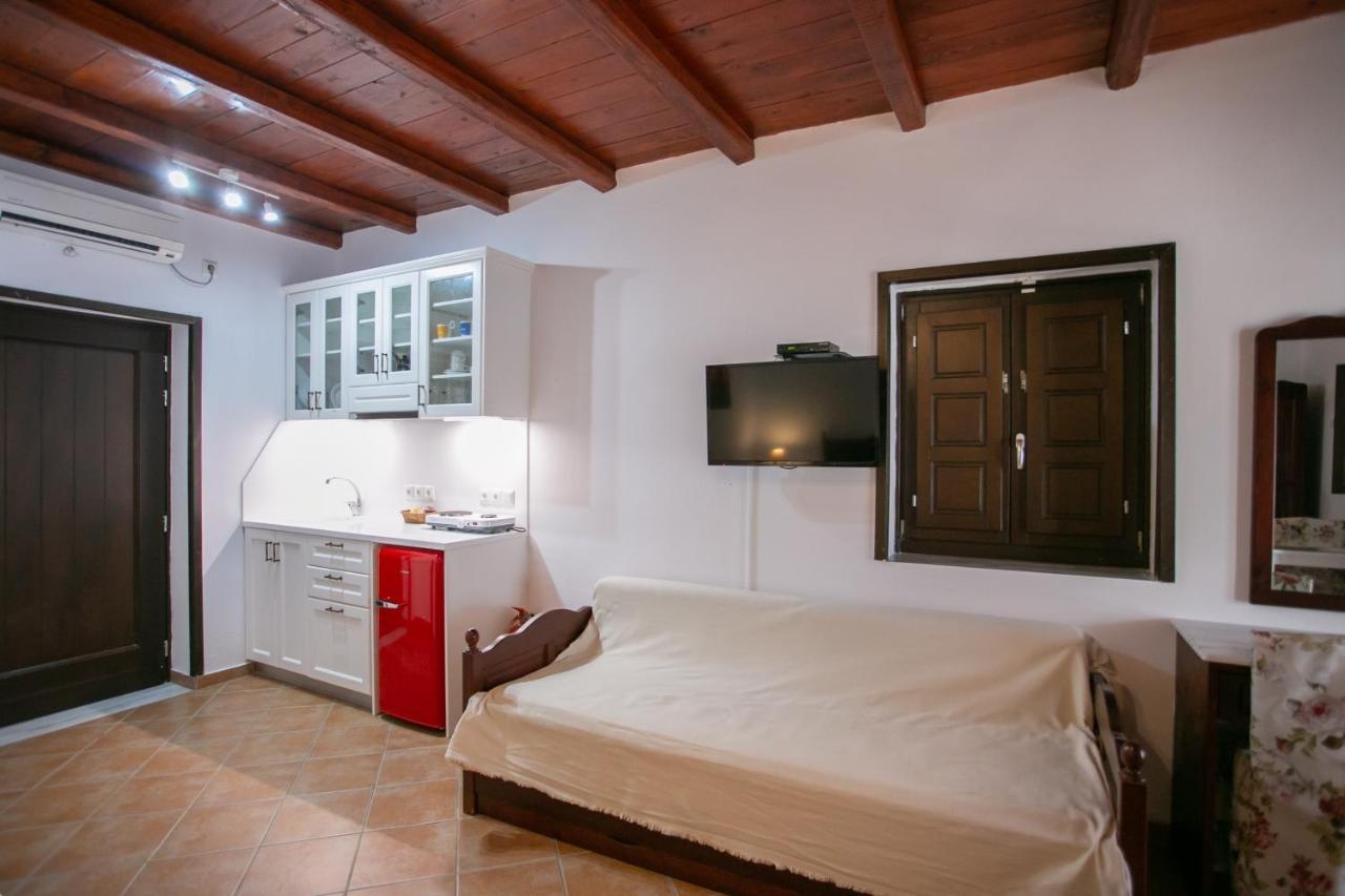 Traditional Apartments Plagiaki Neo Oitilo Ngoại thất bức ảnh