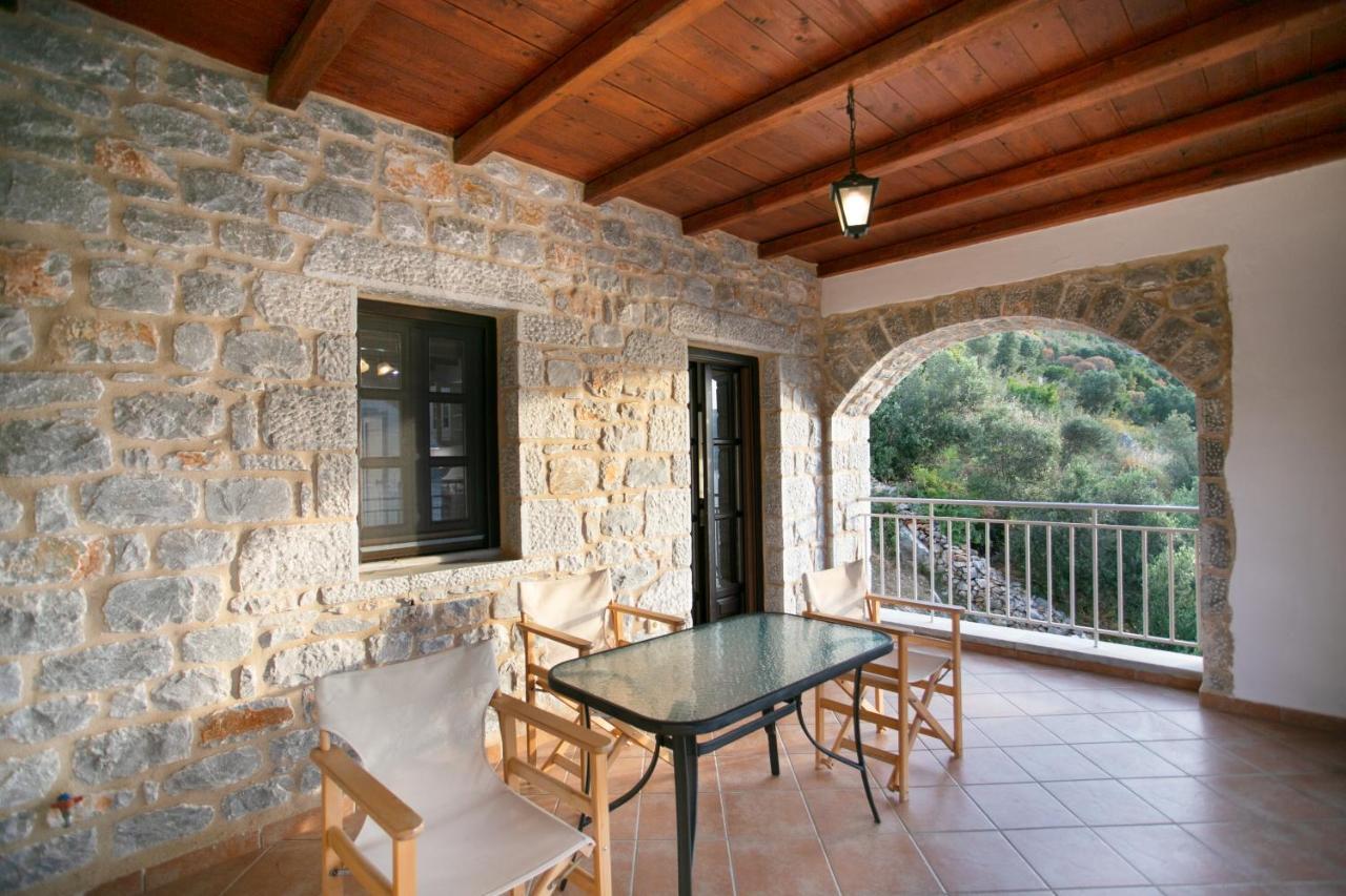 Traditional Apartments Plagiaki Neo Oitilo Ngoại thất bức ảnh