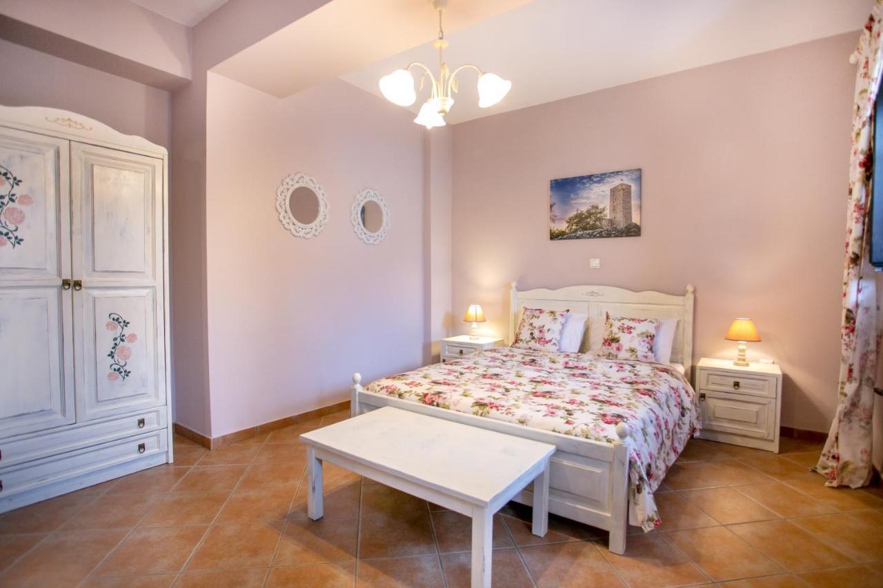 Traditional Apartments Plagiaki Neo Oitilo Ngoại thất bức ảnh