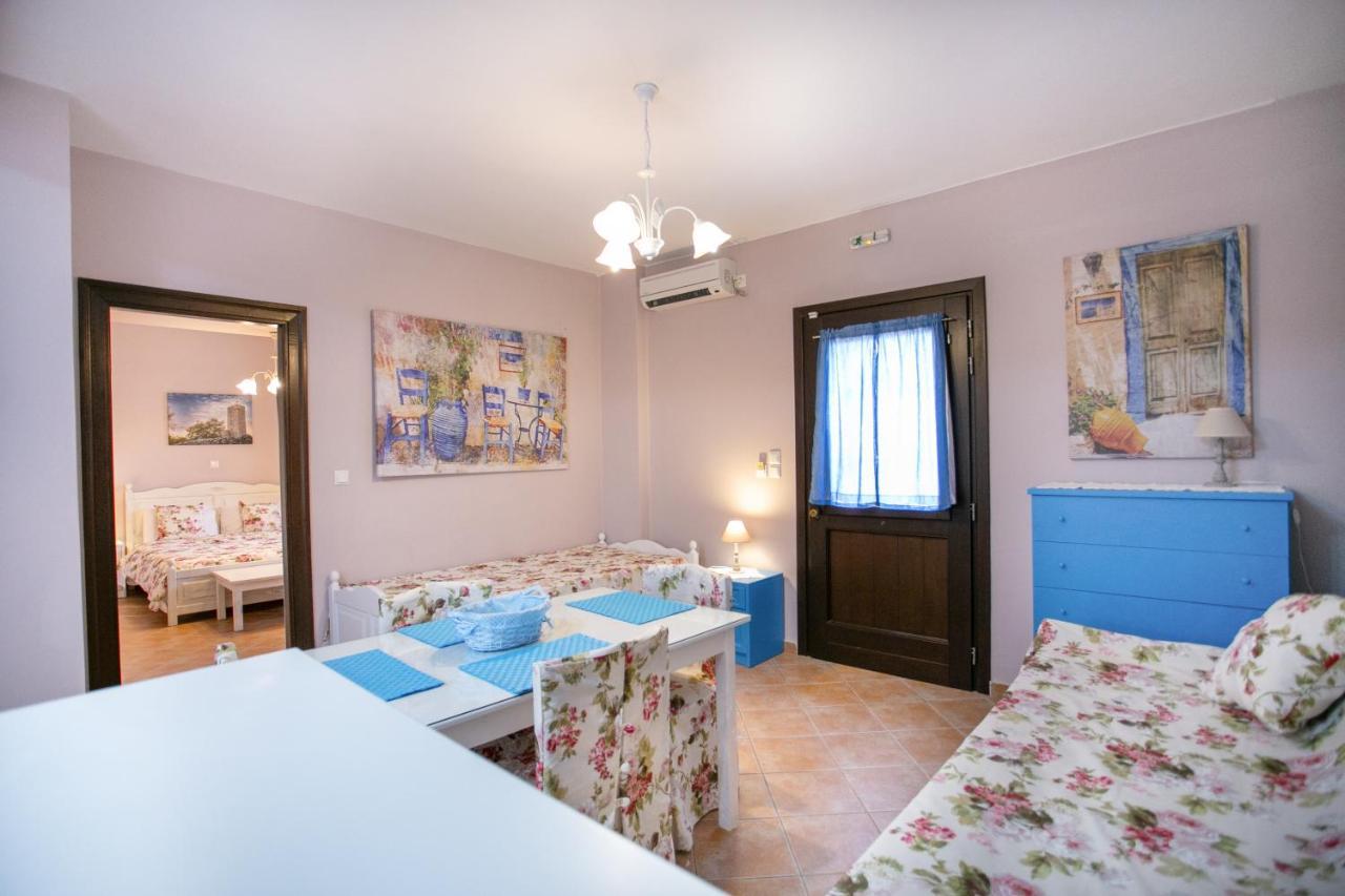 Traditional Apartments Plagiaki Neo Oitilo Ngoại thất bức ảnh